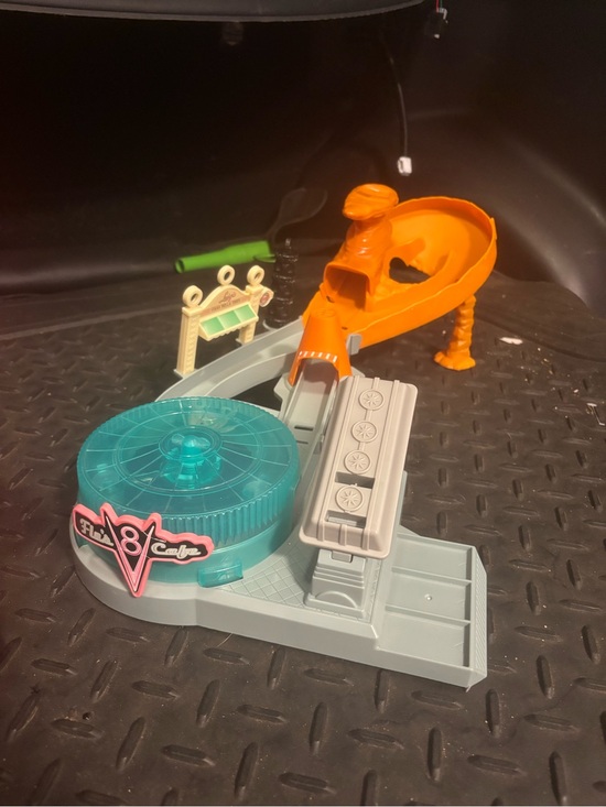 Other - Disney Pixar - Flo’s Café Playset